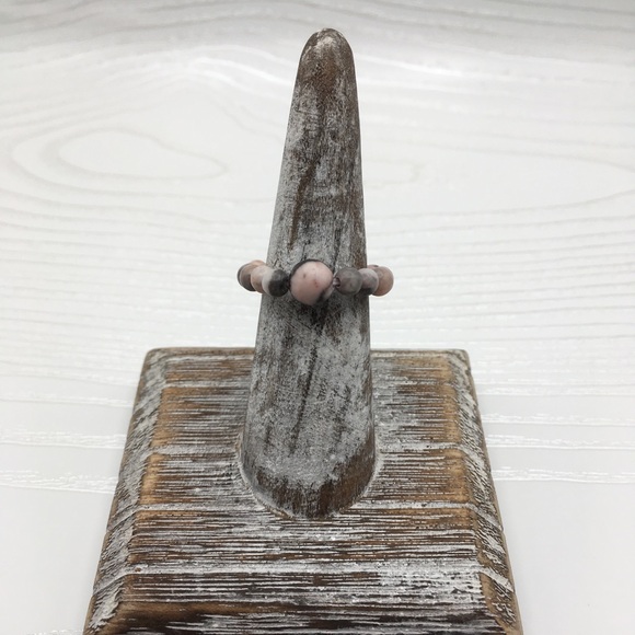 HANDCRAFTED Pink Zebra Jasper Stretch Bead Ring - Picture 1 of 2